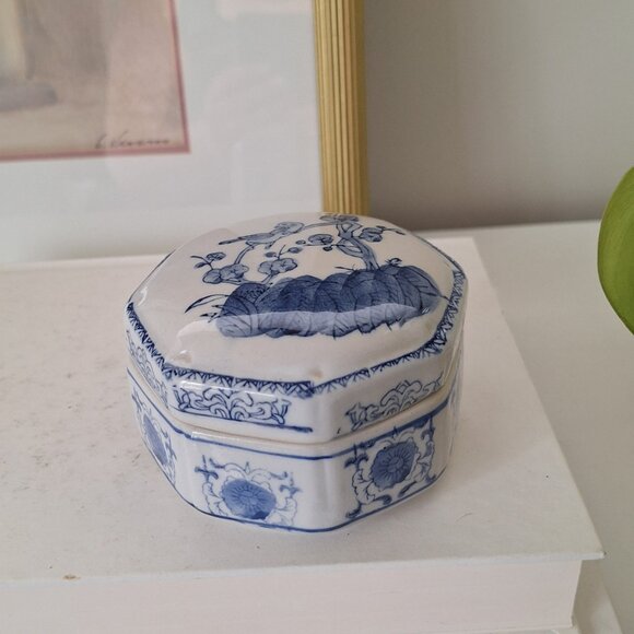 Vintage Blue and White porcelain trinket box jewelry jewellery box chinoiserie - Picture 5 of 9